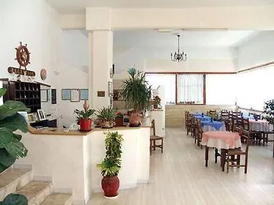 Hotel Meltemi Adamantas (Milos)