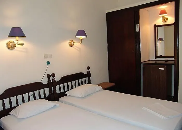 Meltemi Adamantas (Milos)