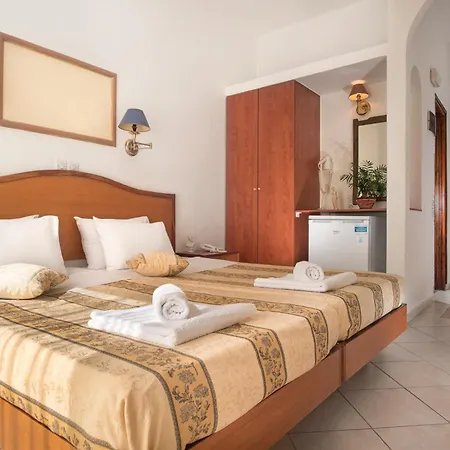 Meltemi 2* Adamantas (Milos)