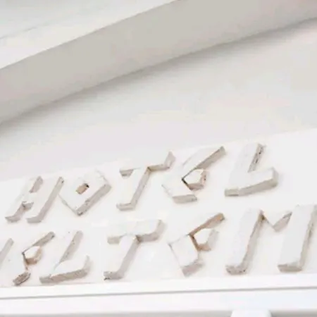 ホテル Meltemi アダマス