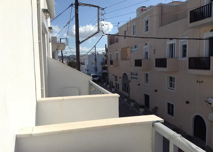 Meltemi Hotel Adamantas (Milos)